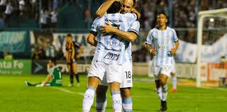 El primer gol del partido lo convirtió luis miguel pulga rodríguez a los 37 minutos del complemento, tras una exquisita definición por sobre. Pulga Rodriguez Fires Atletico Tucuman Past Rosario Central Aldosivi Hold Talleres Video Golazo Argentino