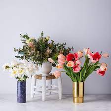 Very simple steps can be taken to keep wilted or sick hydrangeas from dying and bring them back to health. How To Keep Fresh Cut Flowers Alive Longer Preserved Better