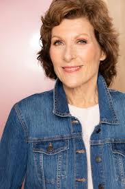 Janet Dyer's Instagram, Twitter & Facebook