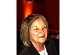 Maxine Dick's Instagram, Twitter & Facebook