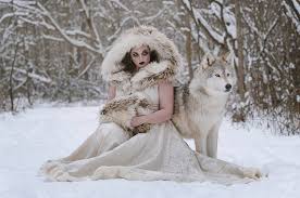 See more of sansa stark on facebook. Viking Queen Hochzeitskleid Einzigartige Faux Pelz Getrimmt Etsy