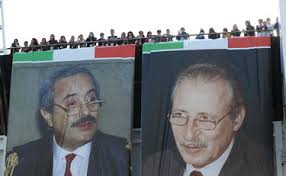 Breve biografia di falcone e borsellino, il pool antimafia, maxiprocesso di palermo, la fine del pool antimafia, il fallito attentato dell'addaura riassunto su falcone e borsellino (3 pagine formato doc). Falcone E Borsellino Sentenza Choc In Germania Nomi Noti Solo In Italia Non Meritano Tutela Libero Quotidiano