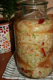 100 ml otet, 100 g zahar, 1 lingura sare la 5 kg de gogosari am avut nevoie de 1 borcan de 3 l si 2 borcanele de 800 g. Salata De Varza Pentru Iarna Un Elefant Se Legana