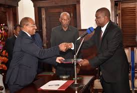 Kwa niaba ya rais biden, serikali ya marekani, na watu wa marekani, ninatoa rambirambi zangu za dhati kwa watanzania wote kwa kuondokewa na makamu wa kwanza wa rais wa zanzibar, seif sharif hamad. Rais Wa Zanzibar Mhe Dk Hussein Mwinyi Amemuapisha Makamu Wa Pili Wa Rais Wa Zanzibar Presidents Office Zanzibar