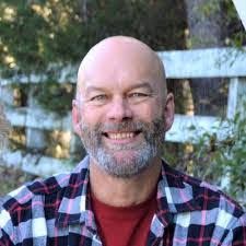 Larry Brick's Instagram, Twitter & Facebook