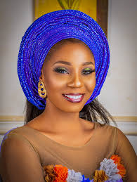 Justina Bagobiri actualizou a súa foto...