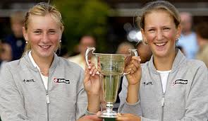 1 in doubles by the women's tennis. Tennis Seite 20