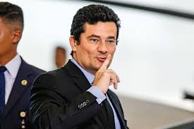 Sérgio fernando moro (brazilian portuguese: Sergio Moro Popular Ate No Oriente Medio Veja