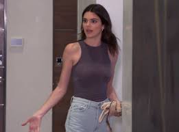 Select from premium kendall jenner of the highest quality. Kuwtk Preview See Kendall Kylie Jenner Fight Over An Outfit E Online Deutschland