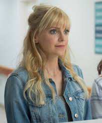Late last year, rumors began swirling that the couple was engaged and last month, anna's mom costar allison janney even confirmed it. Anna Faris Wants To Try More Serious Acting Roles