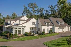 Page 2 Memphis Tn Real Estate Memphis Homes For Sale Realtor Com Real Estate Home House Styles