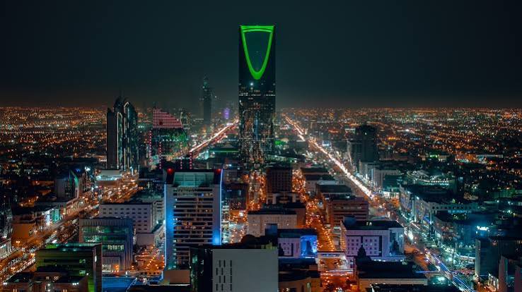 السعودية تتوقع إنفاق 371 مليار دولار عام 2027 | اقتصاد | الجزيرة نت