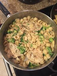 Made A Copycat Recipe Of Garlic Herb Chicken Con Broccoli From Olive Garden 9gag