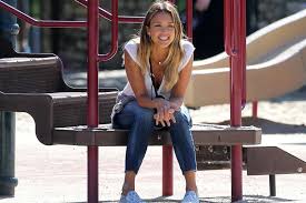 Photogallery of jessica alba updates weekly. Celebrity Fitness Jessica Alba Fit Fur Hollywood Fit For Fun