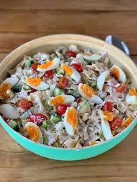 The absolute best creamy pasta salad loaded with veggies and tossed in a sweet and tangy dressing. The Best Christmas Day Salads Vj Cooks