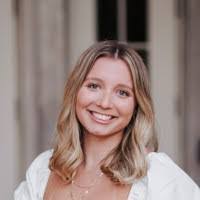 Kathryn Savage's Instagram, Twitter & Facebook