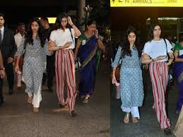 Here's how alia, janhvi and other bollywood stars wished their moms on mother's day. Sridevi Janhvi Kapoor And Khushi Kapoor Return From Chennai Post Attending Mother Sridevi S Prayer Meet