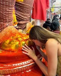 Ananya Panday sought Bappa's blessings at Lalbaugcha Raja and shared a  glimpse from her darshan on social media. The actress kept it simple,  sharing the special moment with a heartfelt “Blessed.” . . . #