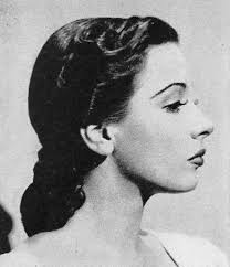 If you want to achieve most men's 1940s hairstyle you will need to grow your hair long on top but keep it shorter on the sides and back. 1940s Summer Hairstyles Five Coiffures For 1940 Glamour Daze