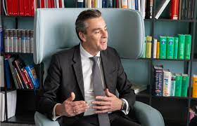 Diese bank hat nicht mal einen stern verdient. Der Santander Cfo Im Gesprach Mit Der Bankingnews