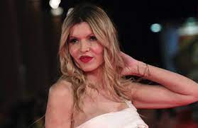 Attila flagello di dio è un film del 1982 diretto da castellano e pipolo, con protagonista diego abatantuono e prodotto da mario cecchi gori e dal figlio vittorio per la società intercapital. Now I M Not Afraid Of A Young Man Rita Rusic Talks About Love Through Serena Bortone S Microphones Ruetir