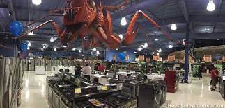 Hollywood way in burbank, calif., friday, june 6, 1996. Alien Invasion Themed Electronics Store Closed Burbank California