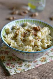 Une Petite Sauce Cremeuse Qui Nous Fait Fondre Les Amoureux Du Fromage Vont Etre Heureux Voici Une Petite Sauce Au From Alimentation Sauce Au Fromage Pates