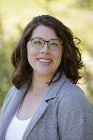 Katie Moffett's Instagram, Twitter & Facebook