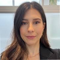 Clare Lindsey's Instagram, Twitter & Facebook