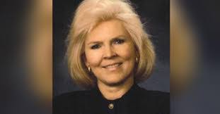 Mary Thelander's Instagram, Twitter & Facebook