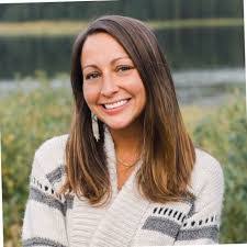 Agnes Ong's Instagram, Twitter & Facebook