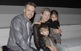Tiago vagaroso da costa monteiro (porto, 24 de julho de 1976) é um piloto português de automobilismo. Diana Pereira E Tiago Monteiro Modelo E O Piloto Anunciam Fim Do Casamento Vip Pt
