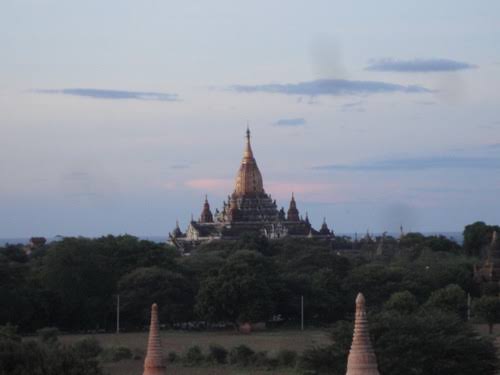 ผลการค้นหารูปภาพสำหรับ เจดีย์ชเวซานตอว์"