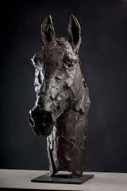 Creating Unique And Exclusive Interior Design Details We Take Inspiration From Sculptures Find More At P Paardbeeldhouwwerk Sculpturen Van Dieren Dieren Kunst