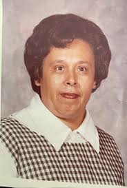 Decorating Cafeteria Line Areas with Personalized Pictures