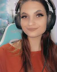 Misty Cote's Instagram, Twitter & Facebook