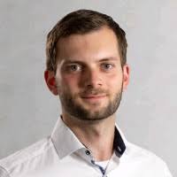 100+ perfiles de «Kerner»