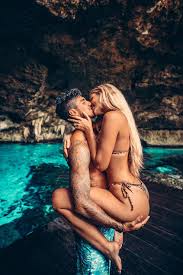 Através dos stories do instagram, a modelo mostrou que adotou duas cachorrinhas com o surfista. Gabriel Medina Yasmin Brunet E Cob Entenda A Situacao Envolvendo As Olimpiadas De Toquio Famosos Gshow