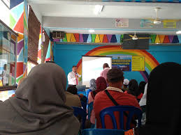 Jasa ibu yang mengandungkan kita dan bakti bapa yang membela kita sehingga dewasa tidak mampu dibalas dengan emas permata atau wang ringgit. Apa Dia Program Linus Di Sekolah Rendah Tu Sebenarnya Cerita Ita