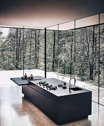 Cuisine Moderne Noire Interieure Et Exterieure Grande Vue Sur La Nature Par Les Vitres Verre Interieur Exterieu Cuisine Moderne Maison Moderne Maison Design