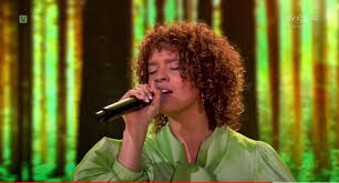 W finale sięgnęła po wielki, nastrojowy przebój grażyny łobaszewskiej z 1980 roku, ze słowami jacka cygana. Die Polnische Whitney Houston Ist Die Gewinnerin Von The Voice Kids