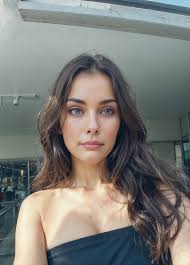 Alice sent you a message 📩 . . this user has viewed your profile