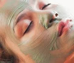 Argile Verte Comment Utiliser Ce Soin Miraculeux Pour La Sante Tout Pratique En 2020 Argile Verte Argile Verte Bienfaits Argile Verte Visage
