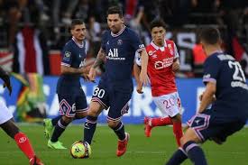 Argentinian footballer lionel messi, regarded by many as the greatest player of all time, has received six ballon d'or awards, the most for any football player, as well as the 2009 fifa world player of the year and 2019 the best fifa men's player.messi holds the record for most goals in la liga (474), the supercopa de españa (14), the uefa super cup (3) and is the player with the most. Kgmix3 D4rqvum