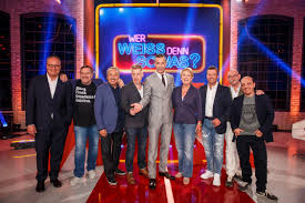 Spiele an der seite von elton, bernhard hoëcker oder mit bis zu drei freunden spannende duelle. Das Erste Wer Weiss Denn Sowas Xxl Das Schlaue Wissensspiel Mit Kai Pflaume Am Presseportal