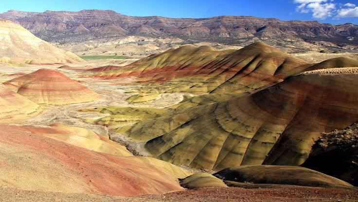 15 best hikes at Oregon's Painted Hills and John Day Fossil Beds