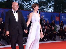 Info su paolo virzì biografia filmografia discografia video foto citazioni curiosità frasi celebri news carriera. Micaela Ramazzotti E Paolo Virzi Si Lasciano Dopo 10 Anni Corriere It