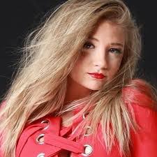 Nicole Windham's Instagram, Twitter & Facebook