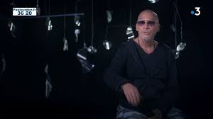 VOICI - "Je le retiens comme une espèce de résurrection" : ce tube de  Florent Pagny qui a relancé sa carrière