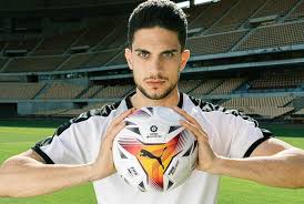 Made of top materials and with the latest technology for great durability and air retention, the official laliga ball is the best of the best. Spanish Laliga 2021 22 Match Ball The Puma Accelerate Football Fashion